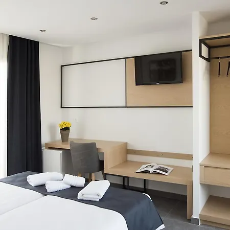 White Luxury Bed & Breakfast